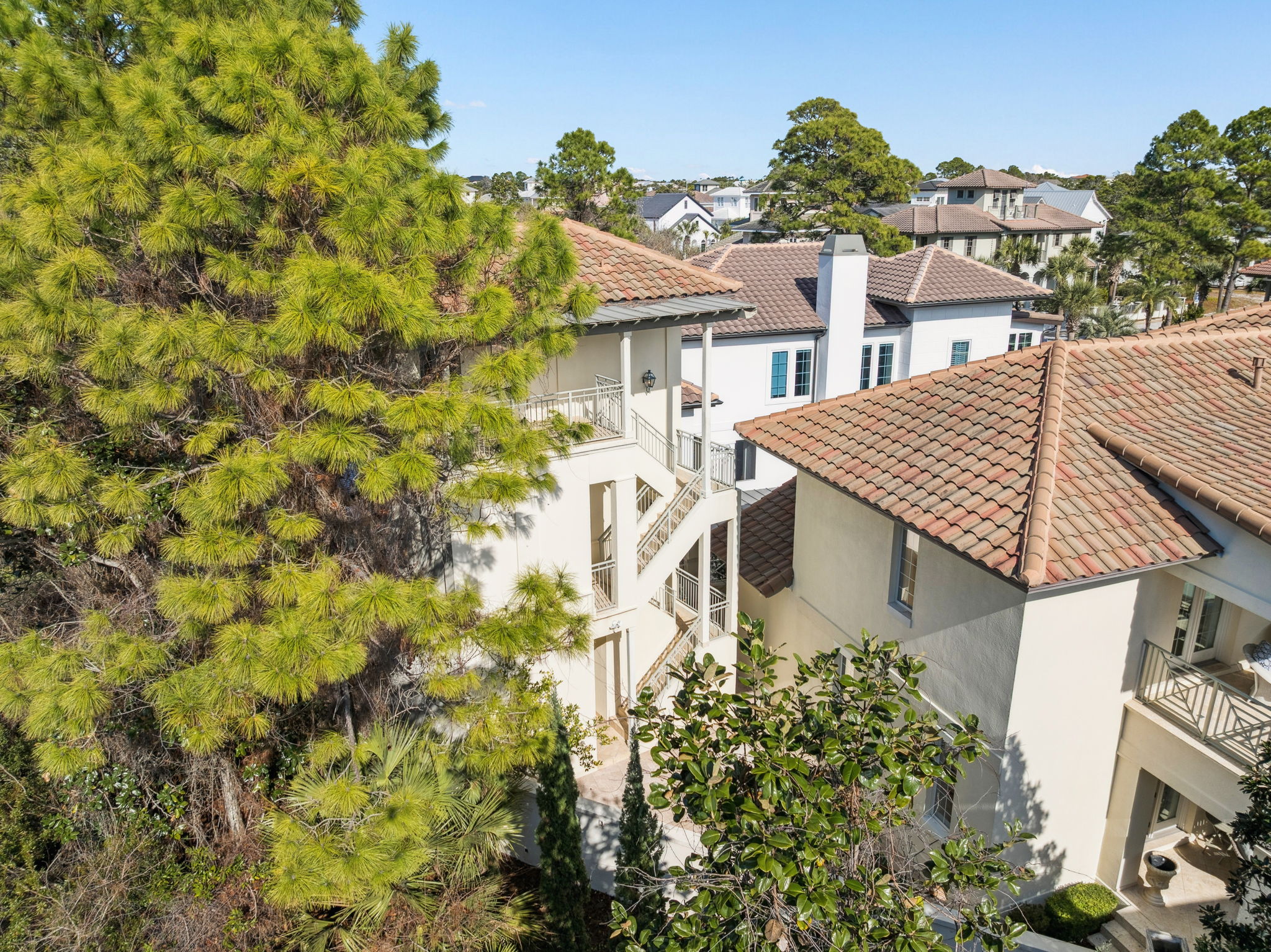 Array_152WhiteCliffsBlvd-16