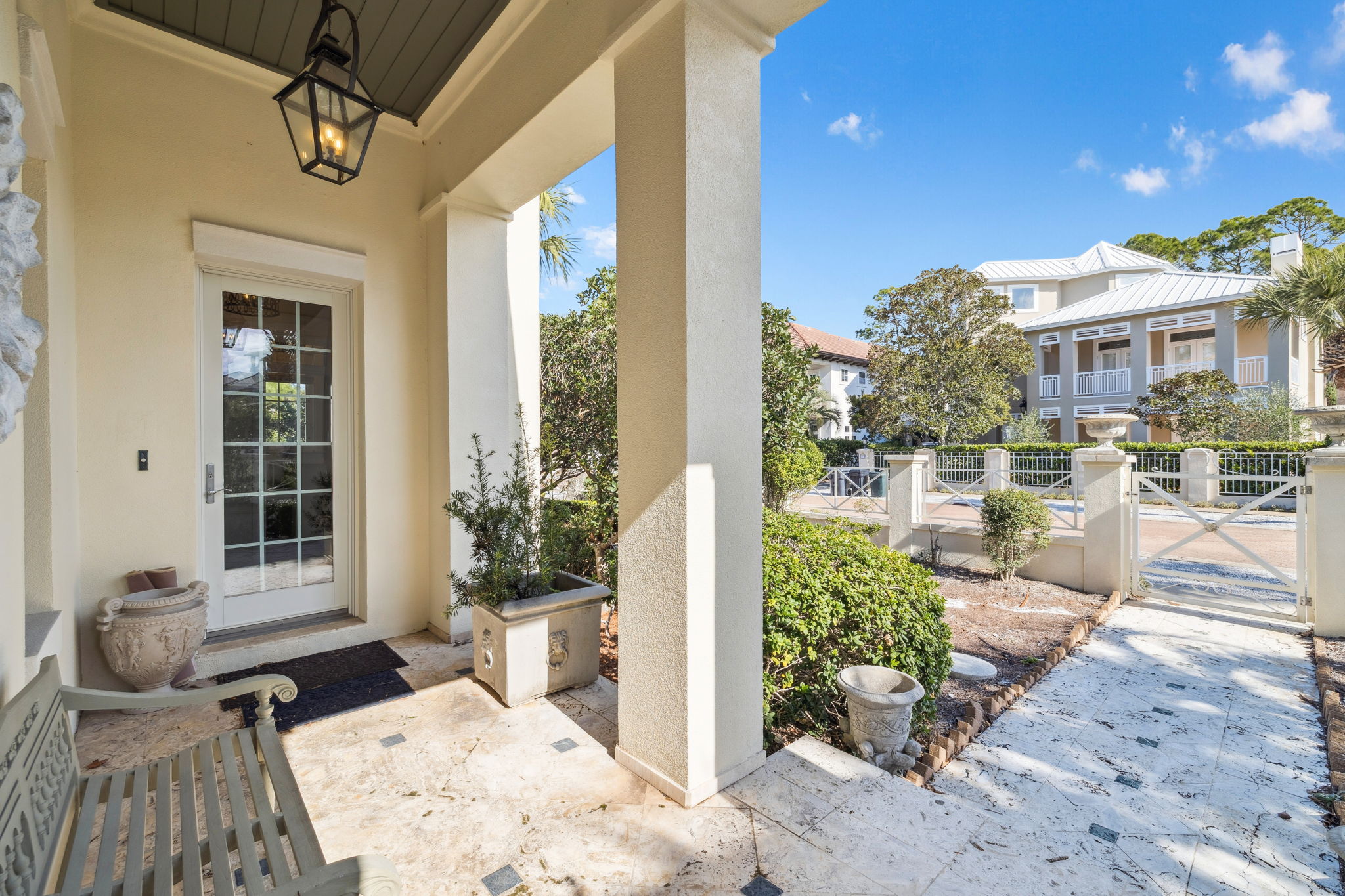 Array_152WhiteCliffsBlvd-21