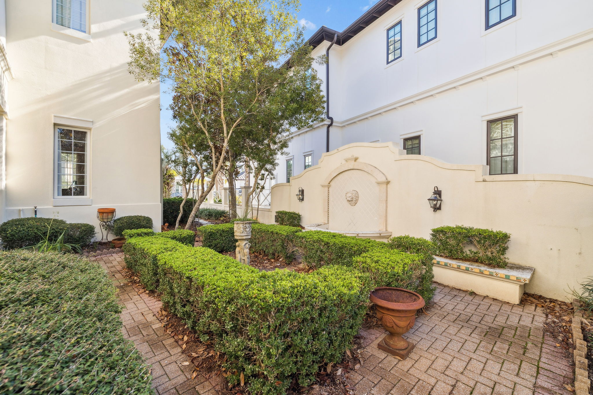 Array_152WhiteCliffsBlvd-23