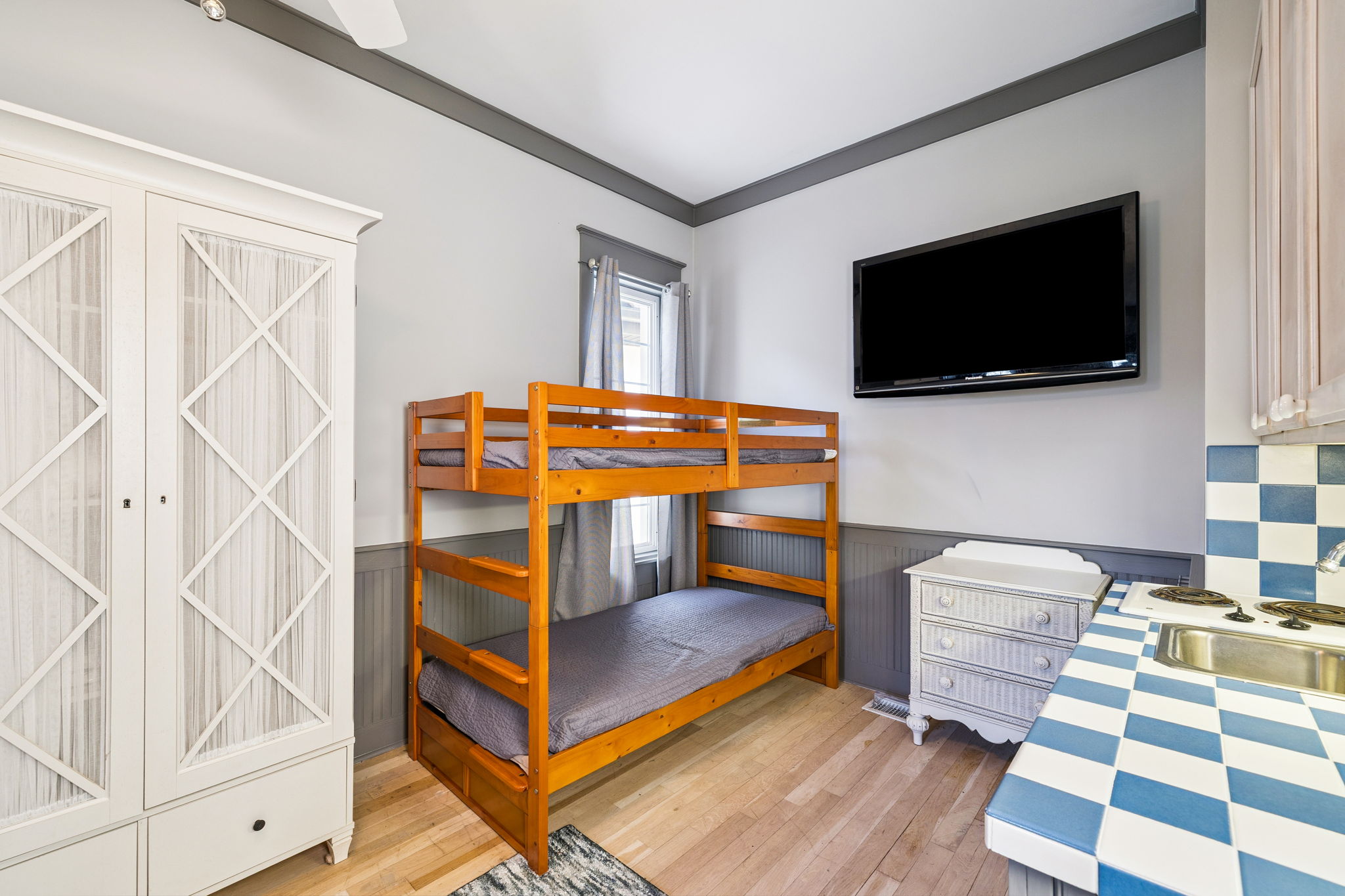 Array_152WhiteCliffsBlvd-32