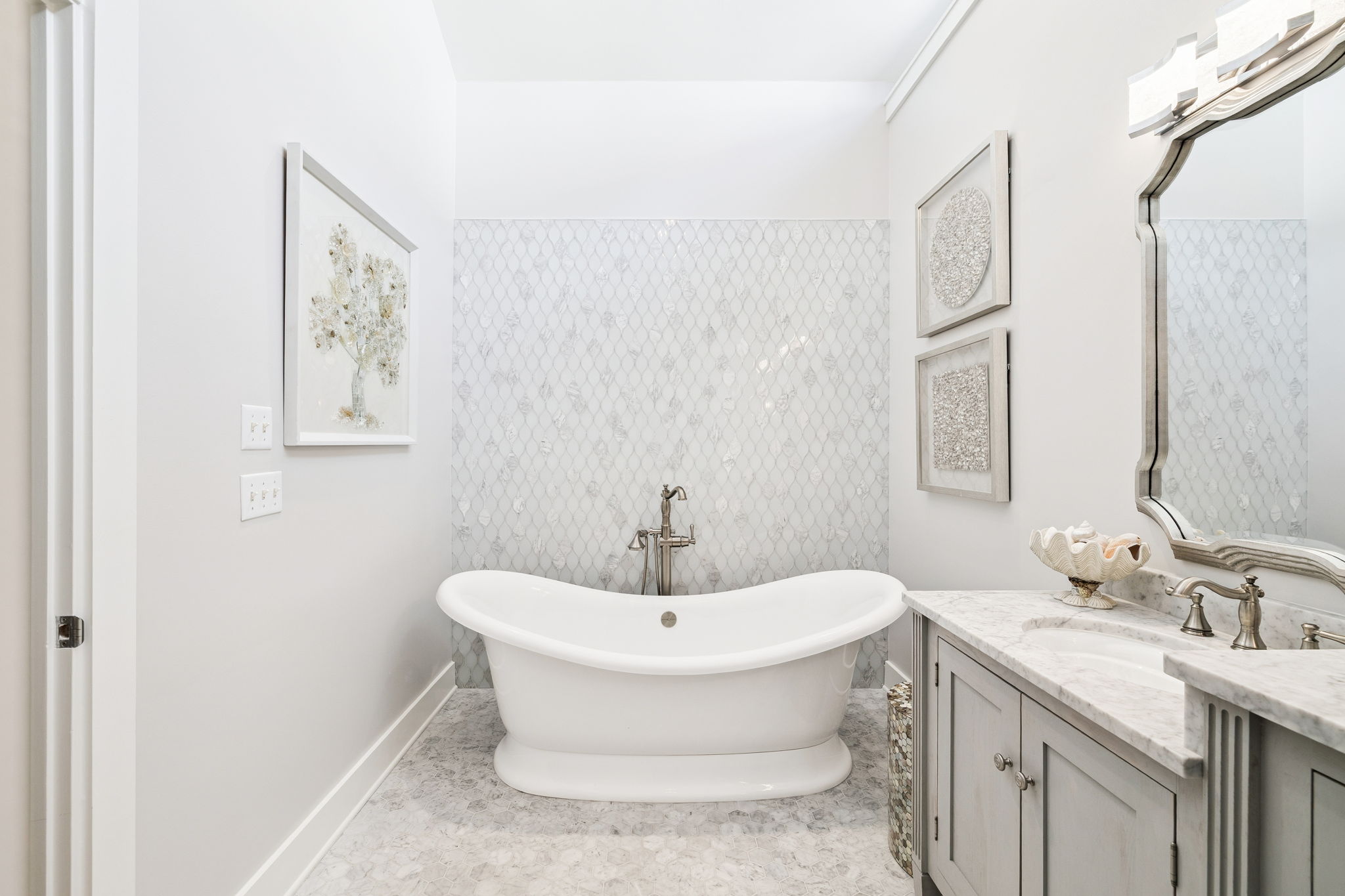 Array_152WhiteCliffsBlvd-57