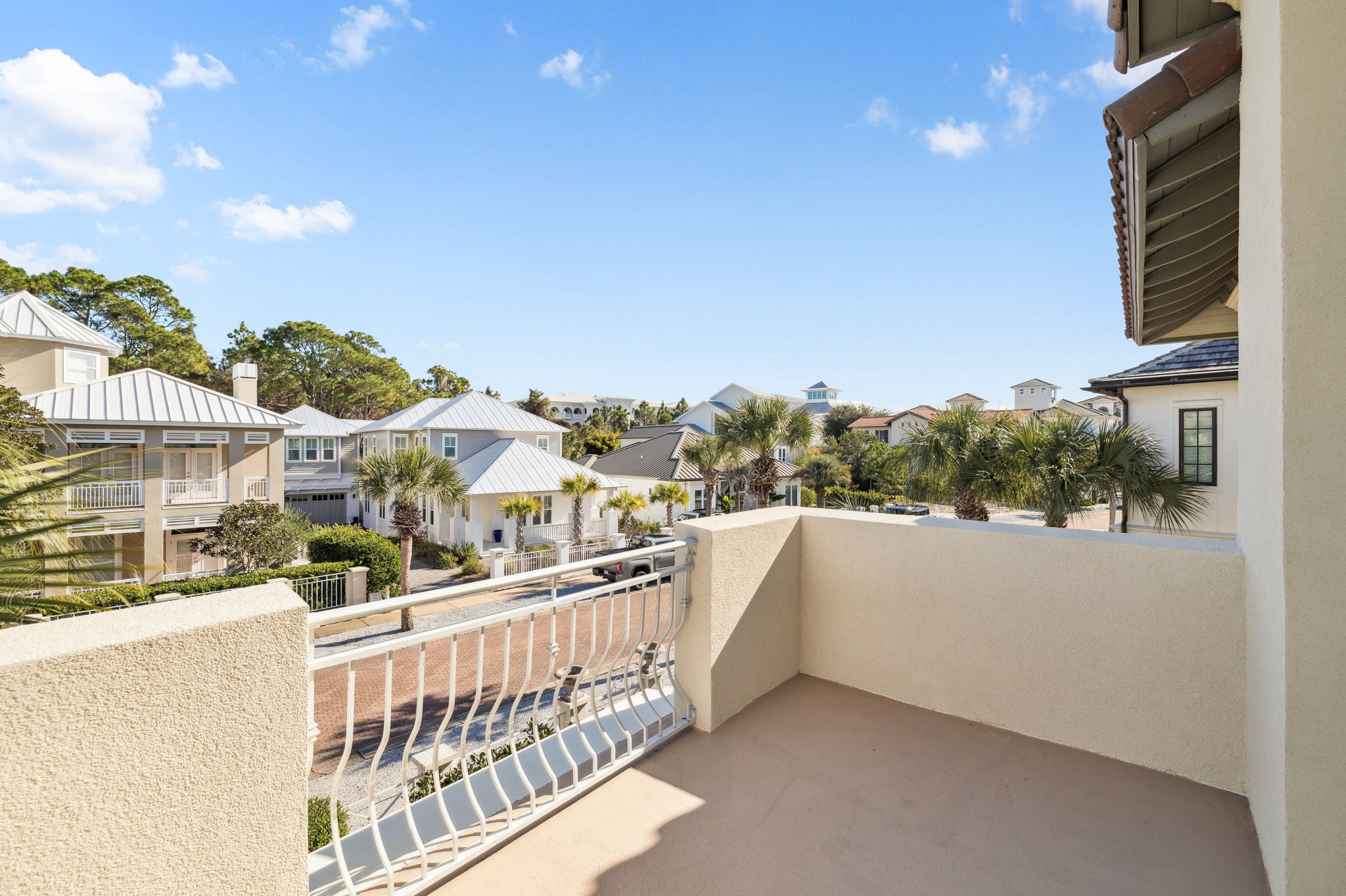 Array_152WhiteCliffsBlvd-70