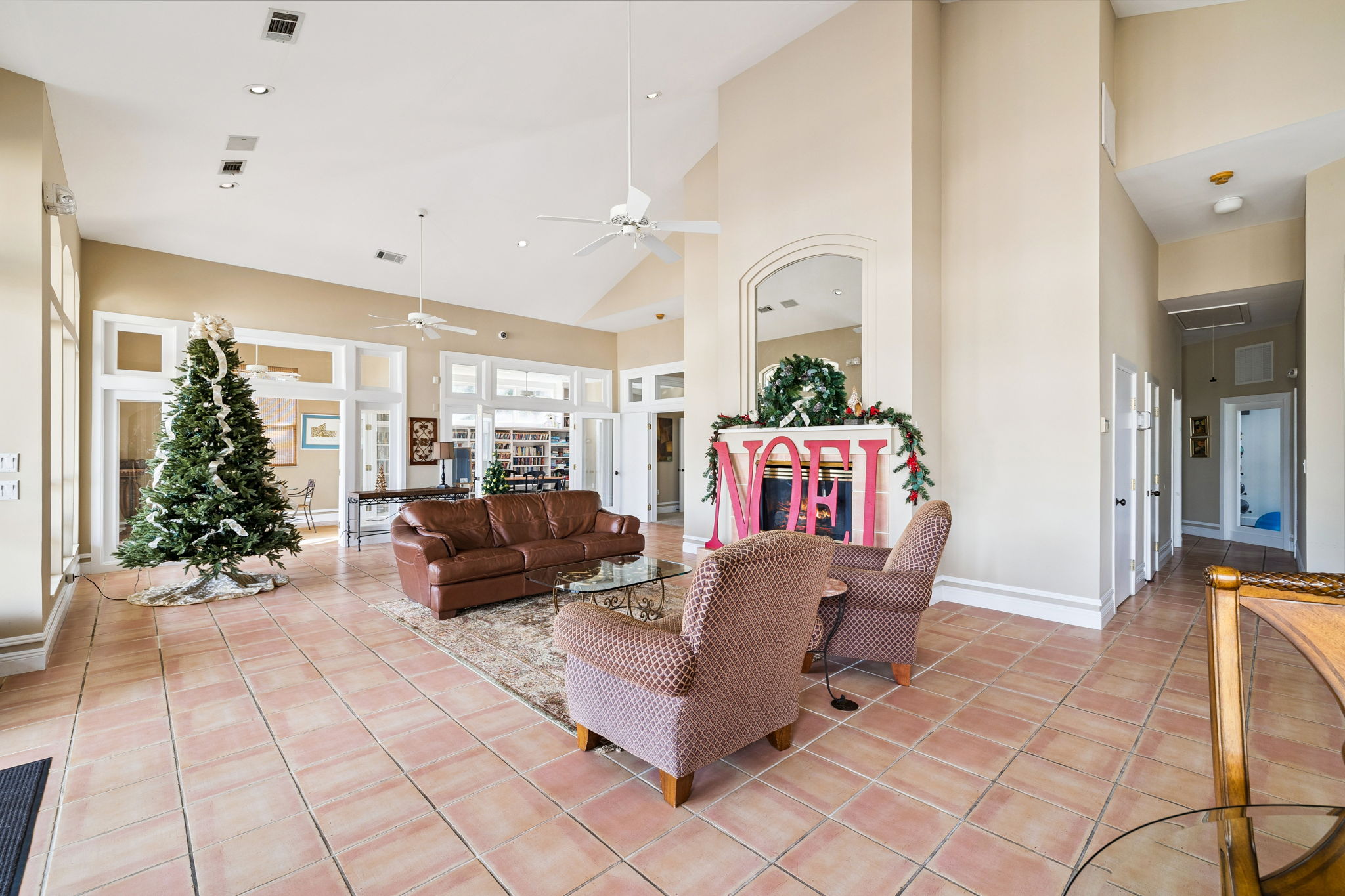 Array_152WhiteCliffsBlvd-87