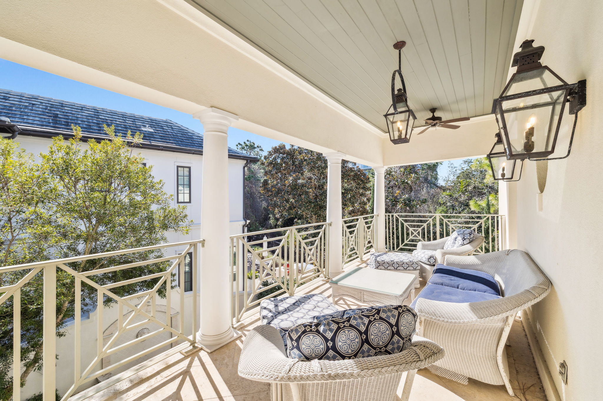 Array_152WhiteCliffsBlvd-95