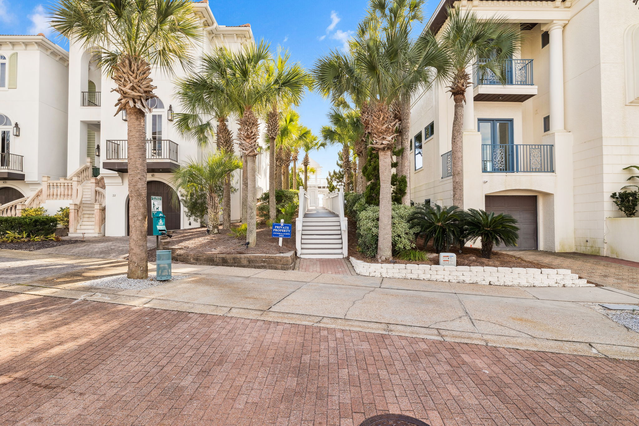 Array_152WhiteCliffsBlvd-112