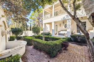 Array_152WhiteCliffsBlvd-24