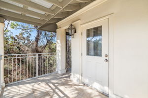 Array_152WhiteCliffsBlvd-38