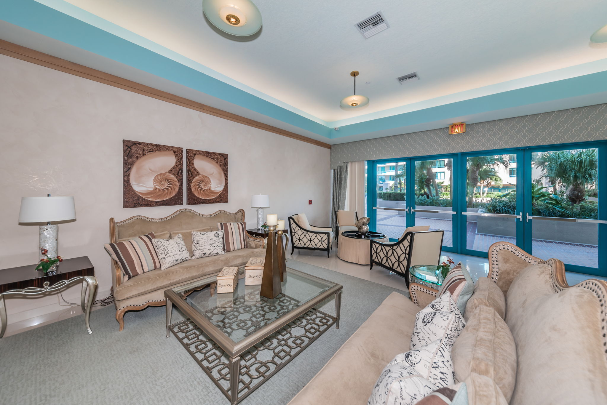 Social Room2, Ultimar 2