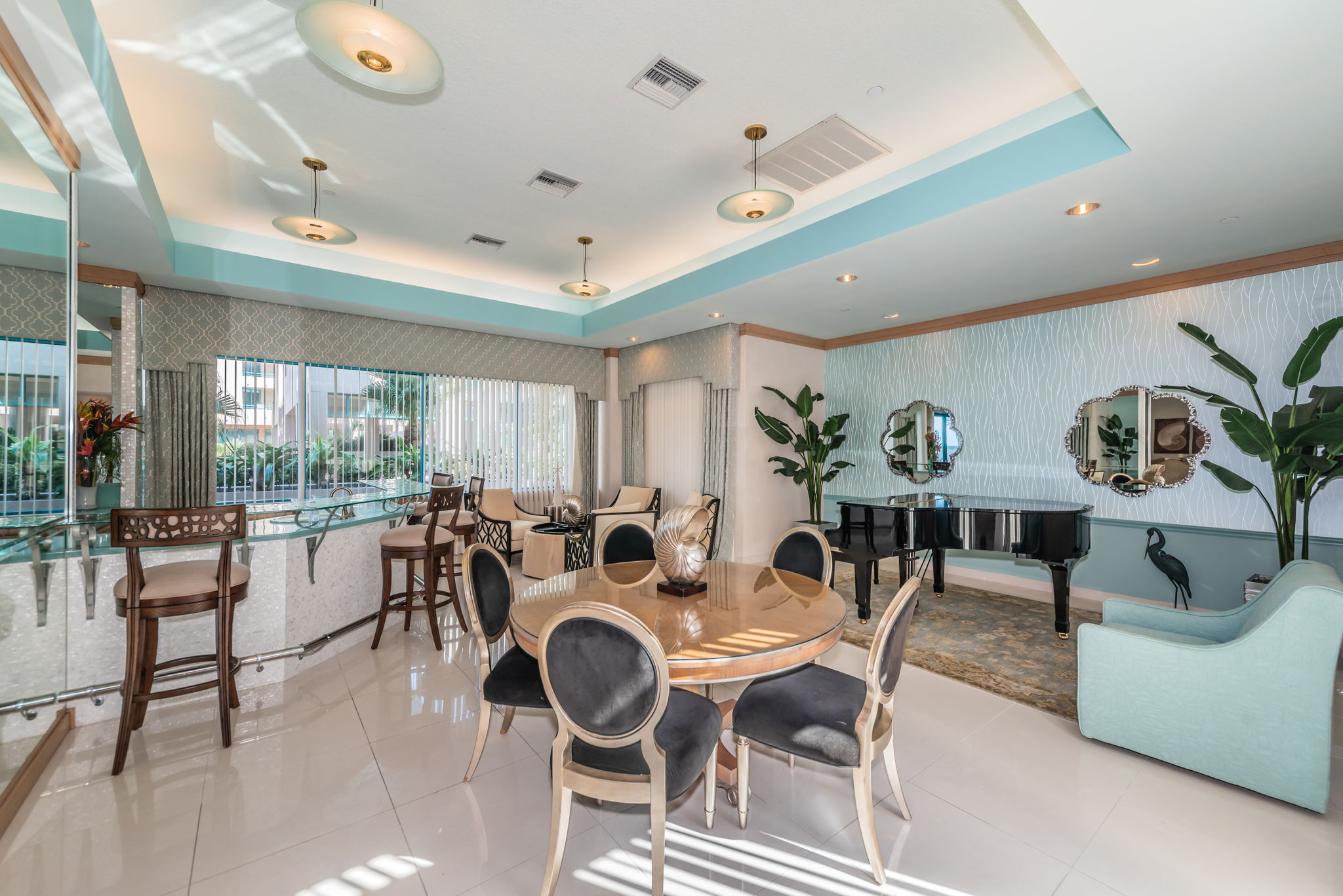 Social Room3, Ultimar 2