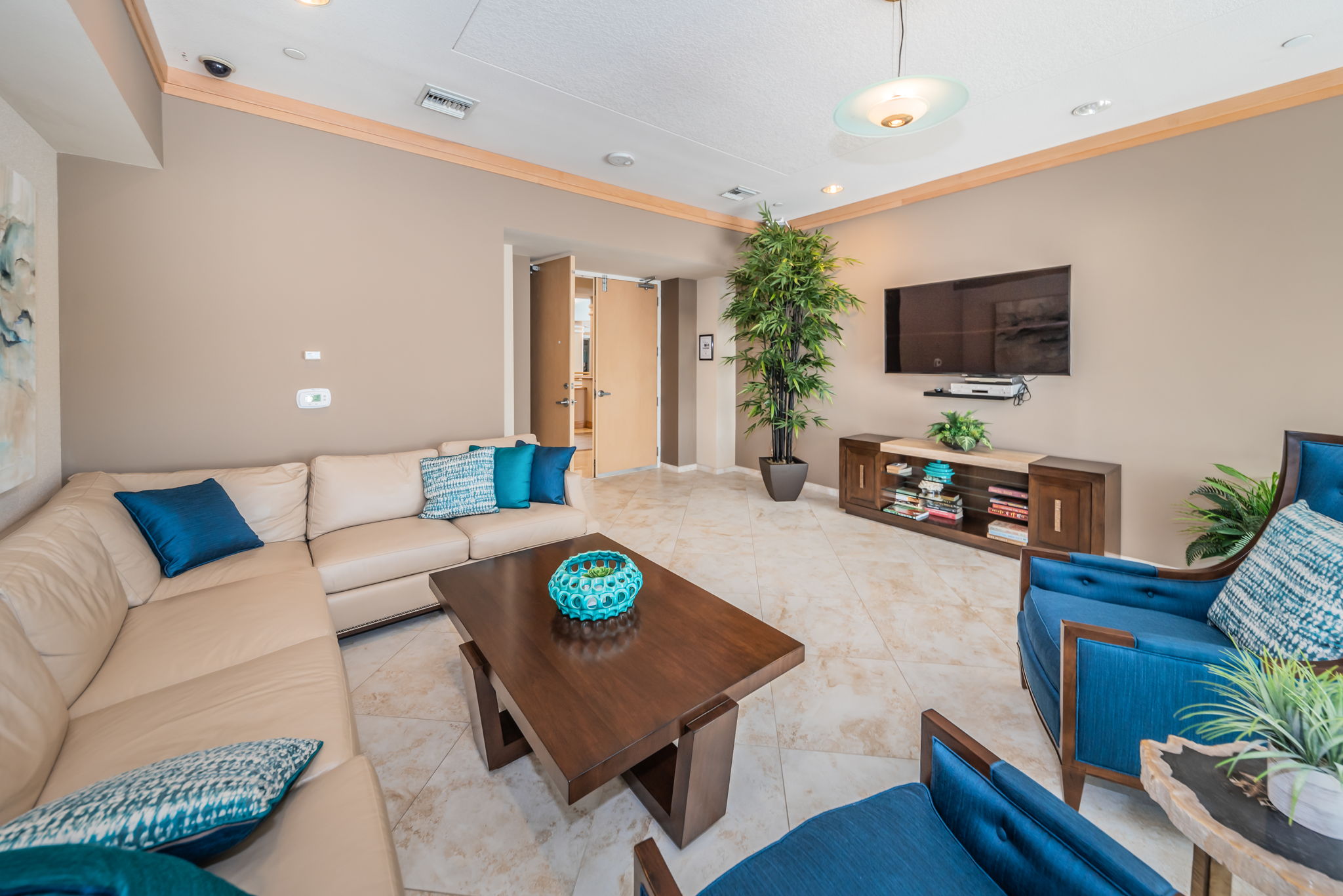 TV-Game Room4, Ultimar 2