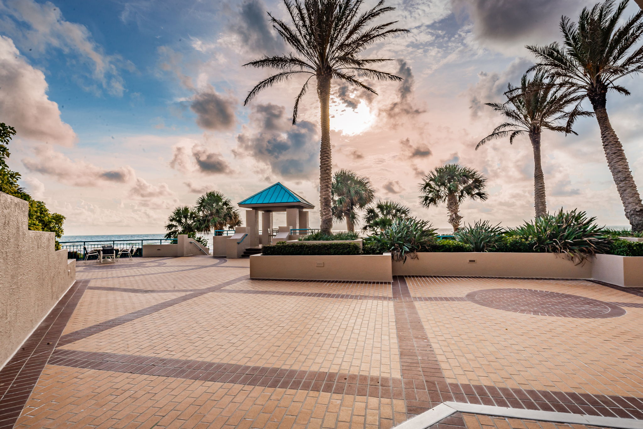 Rear Patio1, Ultimar 3