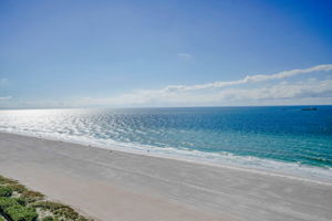 Primary Bedroom Balcony4 View