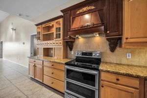 Kitchen 8