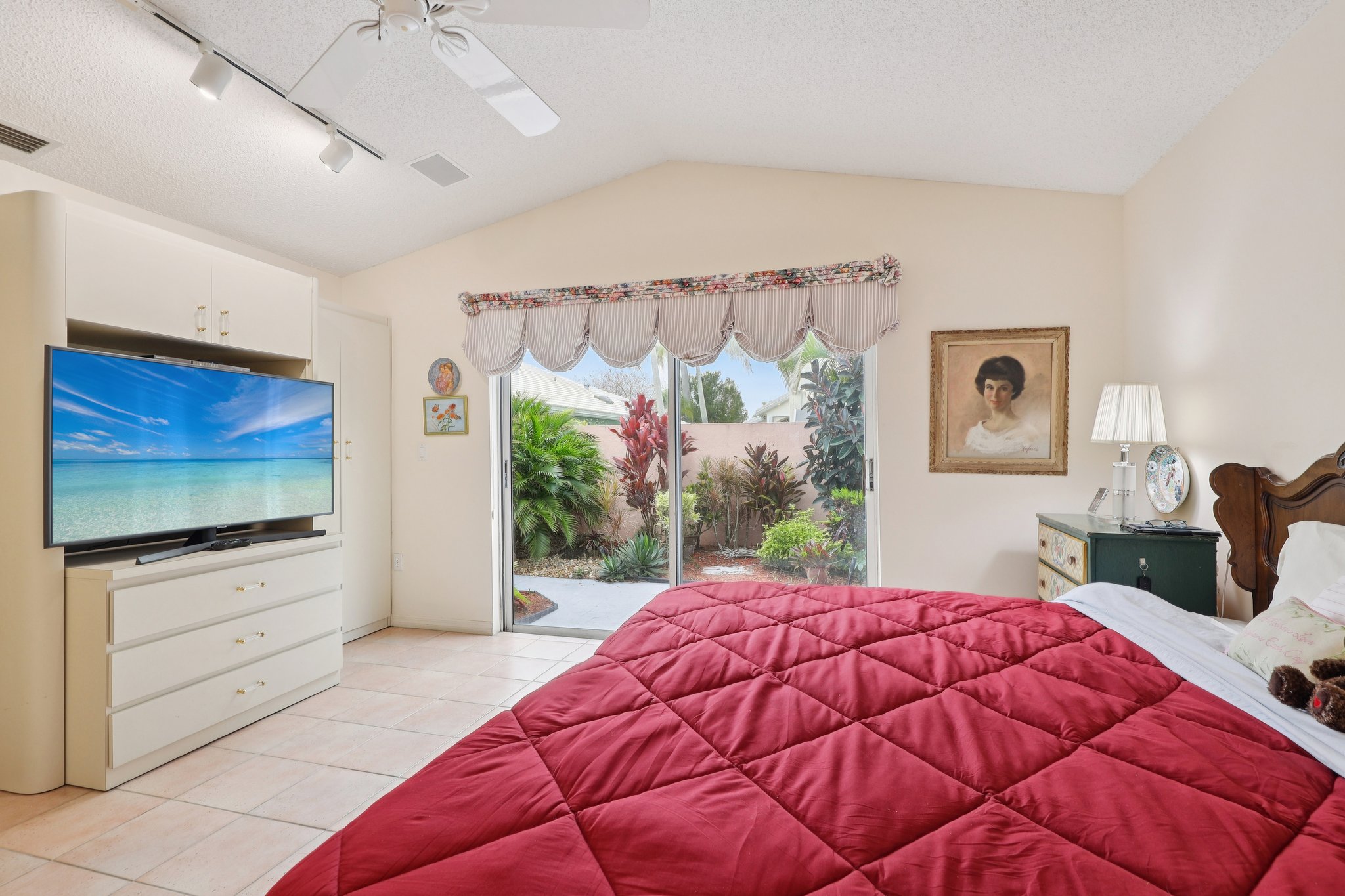 Wilshire Cir-S1803-030.jpg