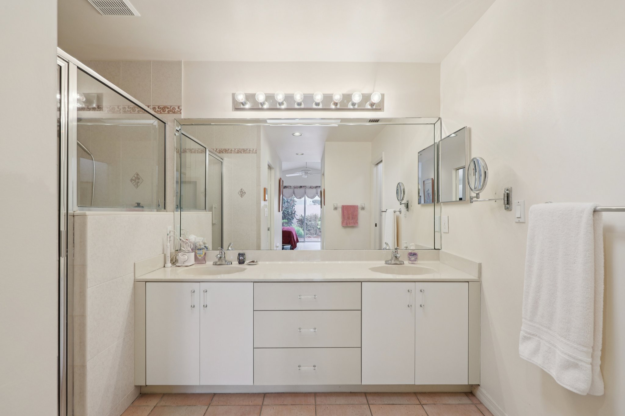 Wilshire Cir-S1803-036.jpg