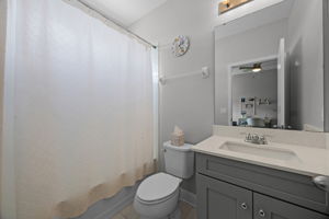  Photo 44
