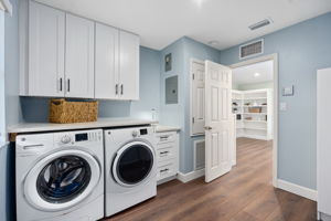 Oversized Laundry room