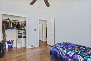  Photo 28