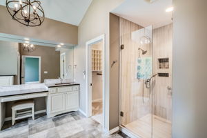 1522 N Krug Cir-30