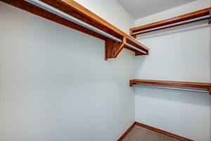 1522 N Krug Cir-41