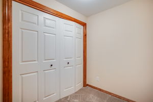1522 N Krug Cir-62