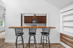 1522 Victory St-8