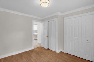 1522 Victory St-21