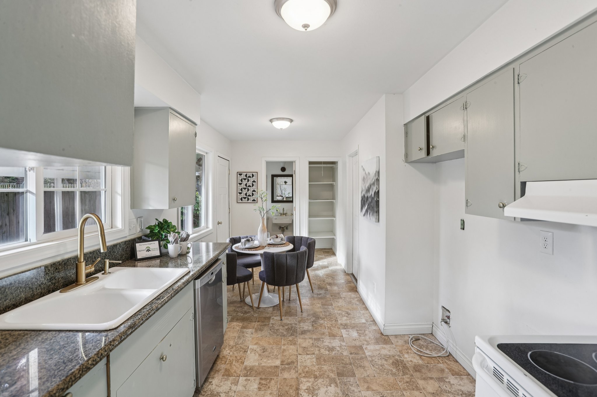 NE Couch Ct-S1101-017.jpg