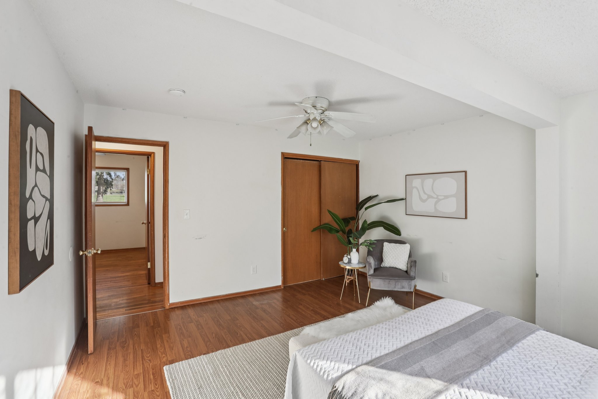 NE Couch Ct-S1101-035.jpg