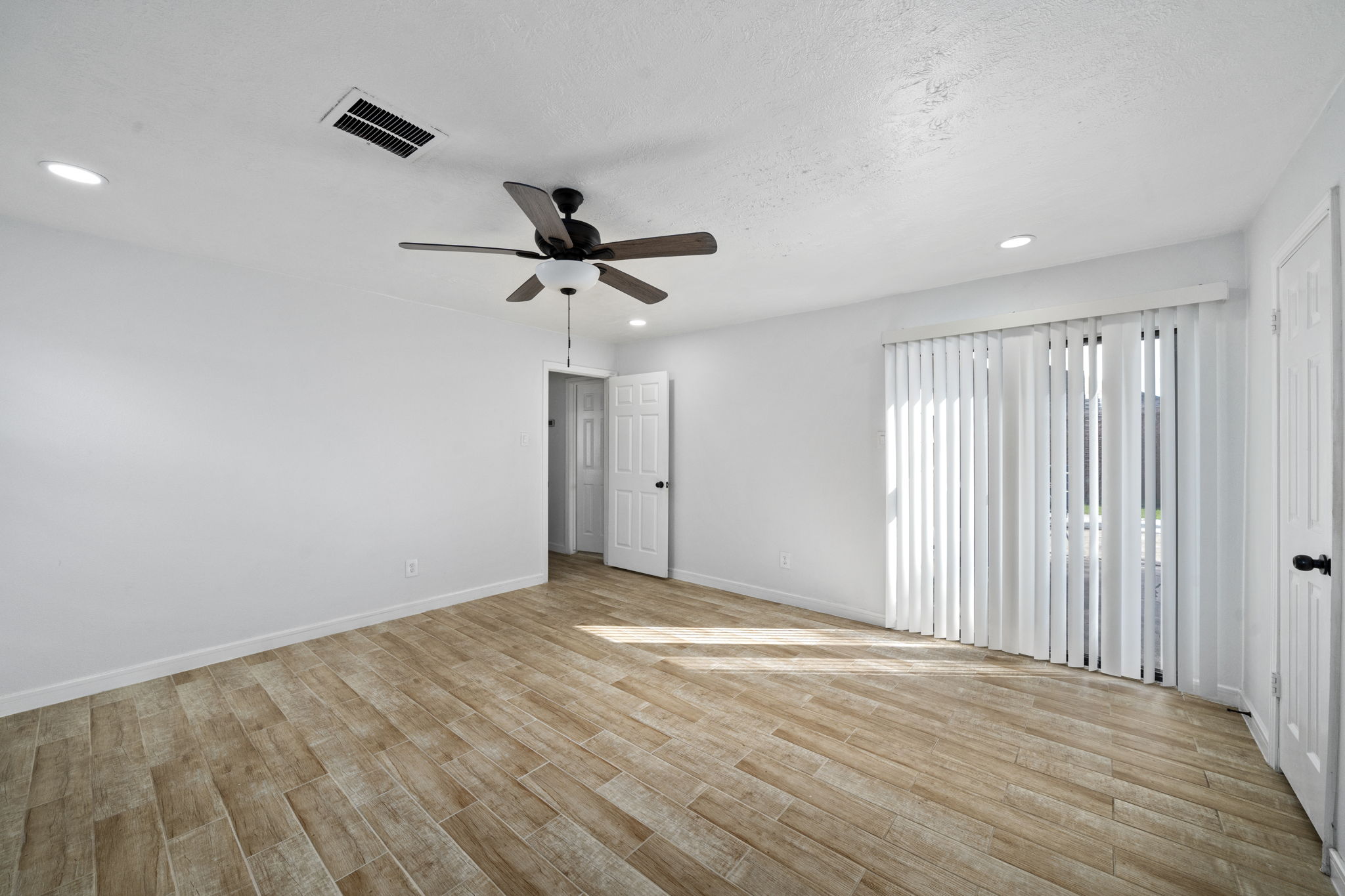 15223 Rio Plaza Dr, Houston, TX 77083 | Studio Vos, Inc.