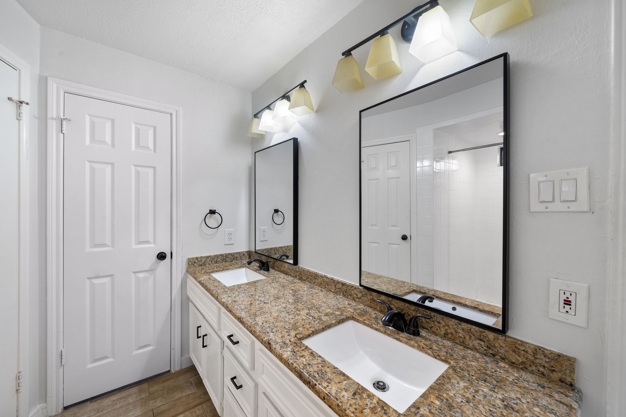 15223 Rio Plaza Dr, Houston, TX 77083 | Studio Vos, Inc.
