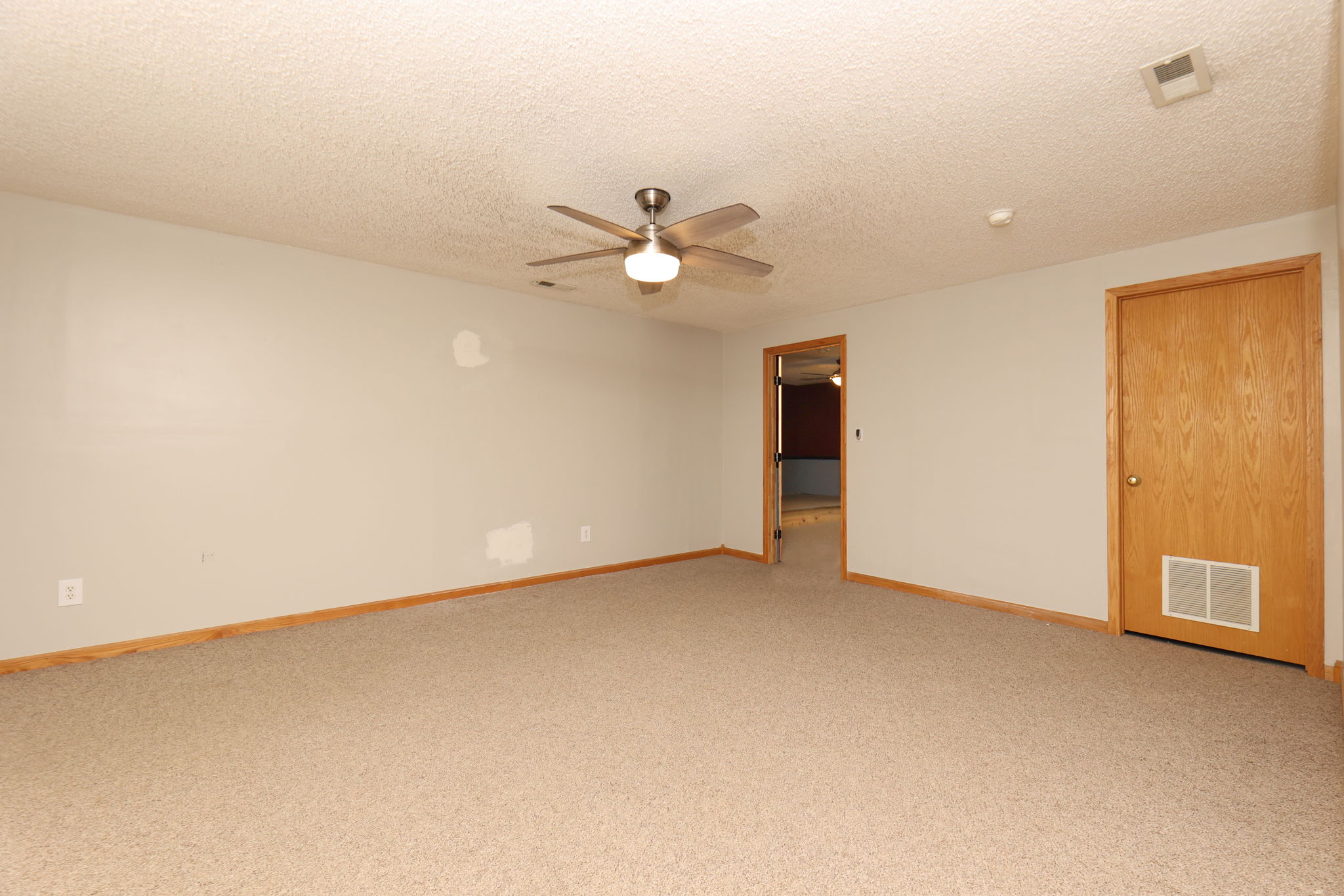  Photo 49