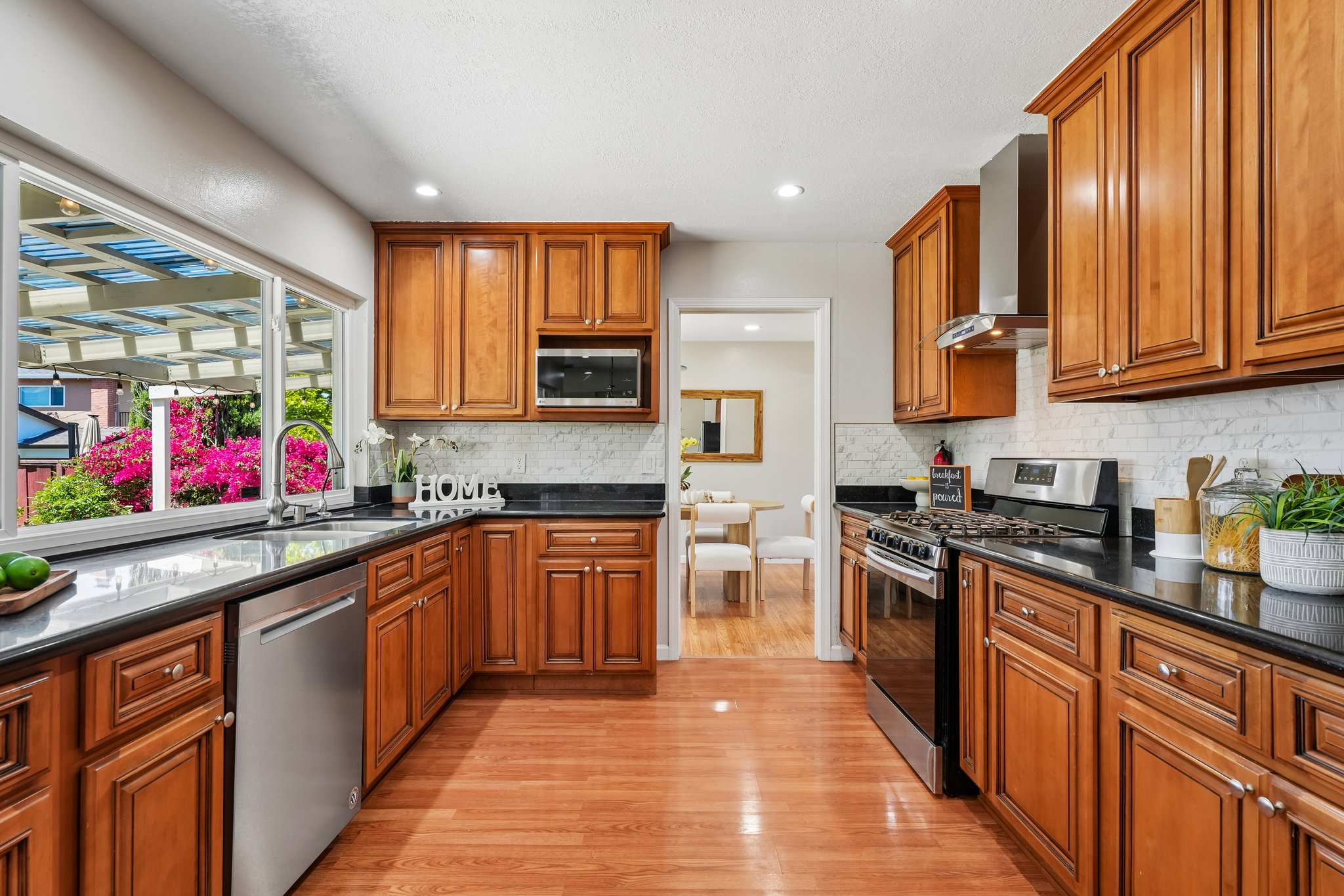 Johnson Ave-S2404-029.jpg