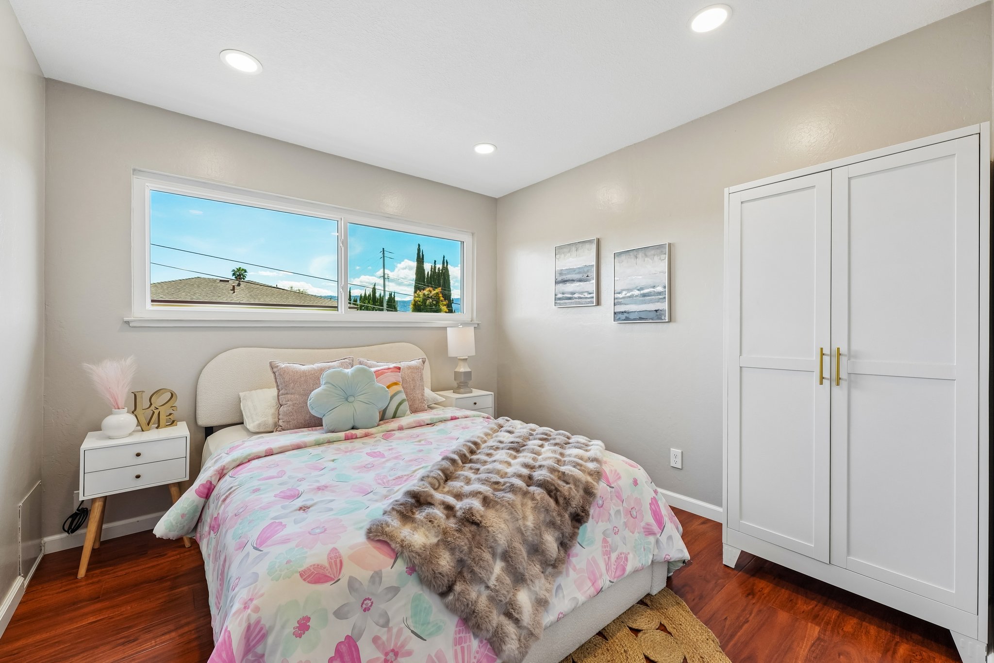 Johnson Ave-S2404-050.jpg