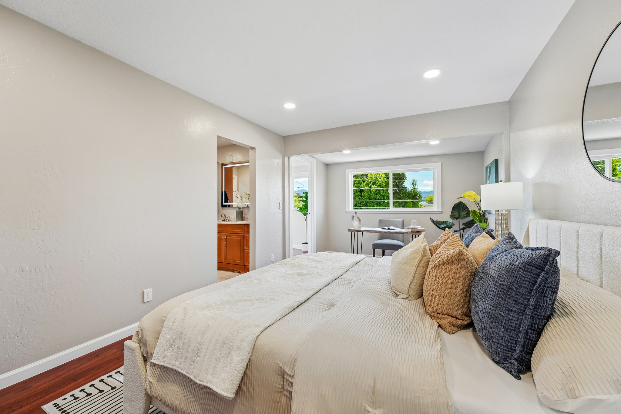 Johnson Ave-S2404-053.jpg