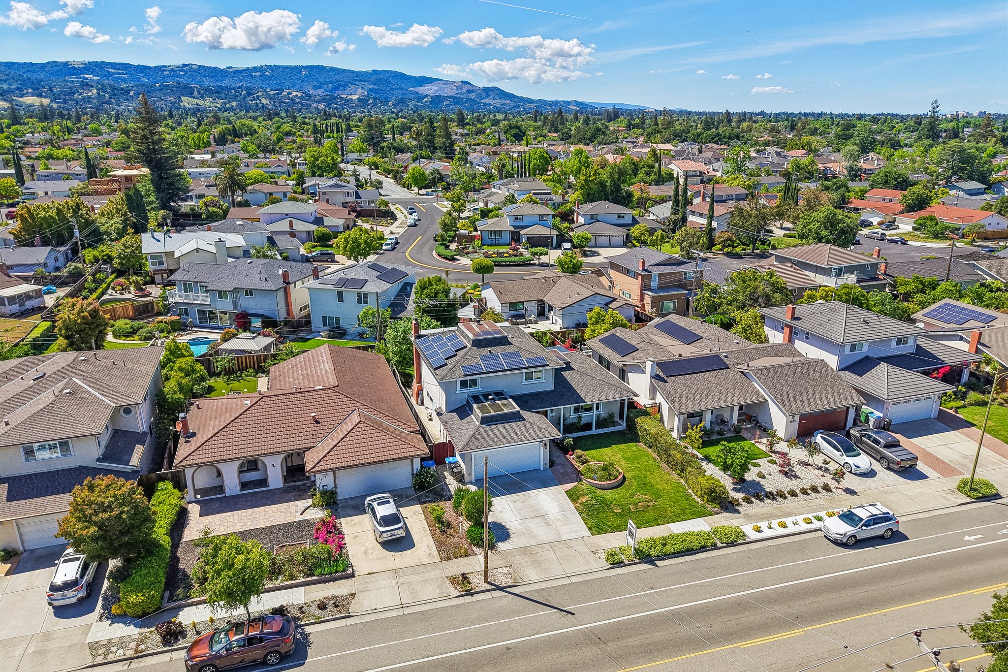 Johnson Ave-S2404-077.jpg