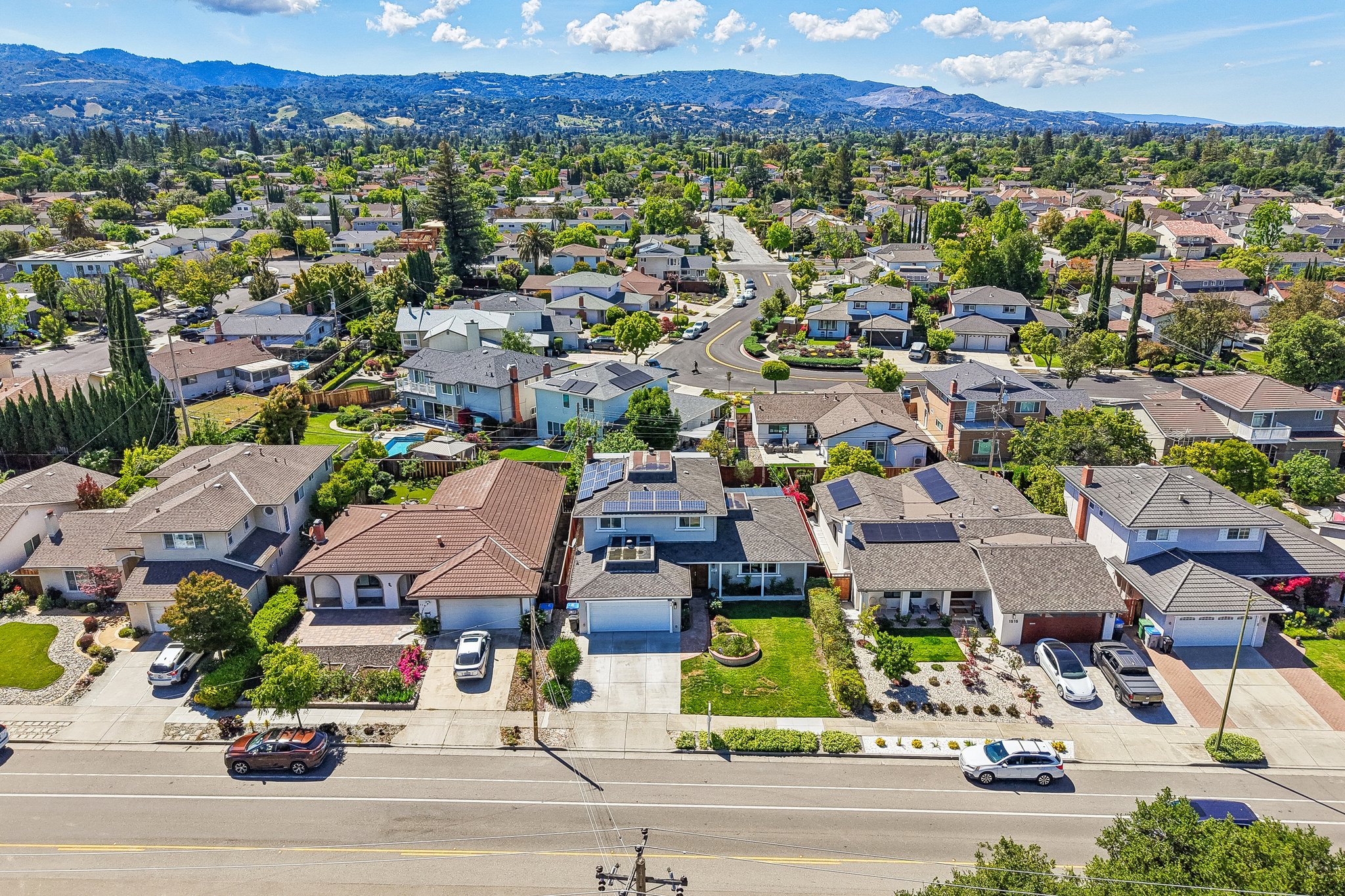 Johnson Ave-S2404-078.jpg