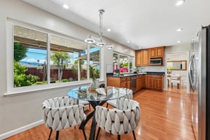 Johnson Ave-S2404-023.jpg