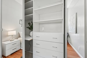 Johnson Ave-S2404-039.jpg