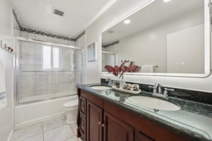 Johnson Ave-S2404-045.jpg