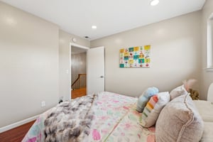 Johnson Ave-S2404-051.jpg