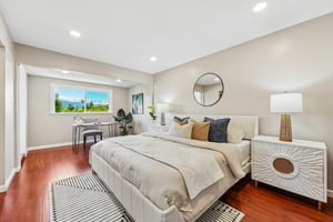 Johnson Ave-S2404-052.jpg