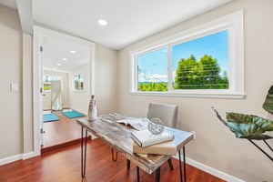 Johnson Ave-S2404-056.jpg