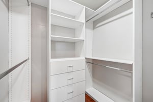 Johnson Ave-S2404-062.jpg