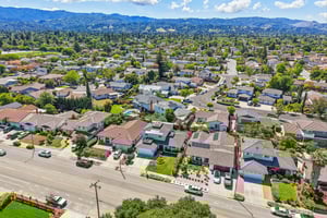 Johnson Ave-S2404-080.jpg