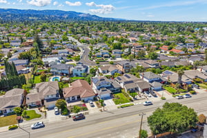 Johnson Ave-S2404-081.jpg