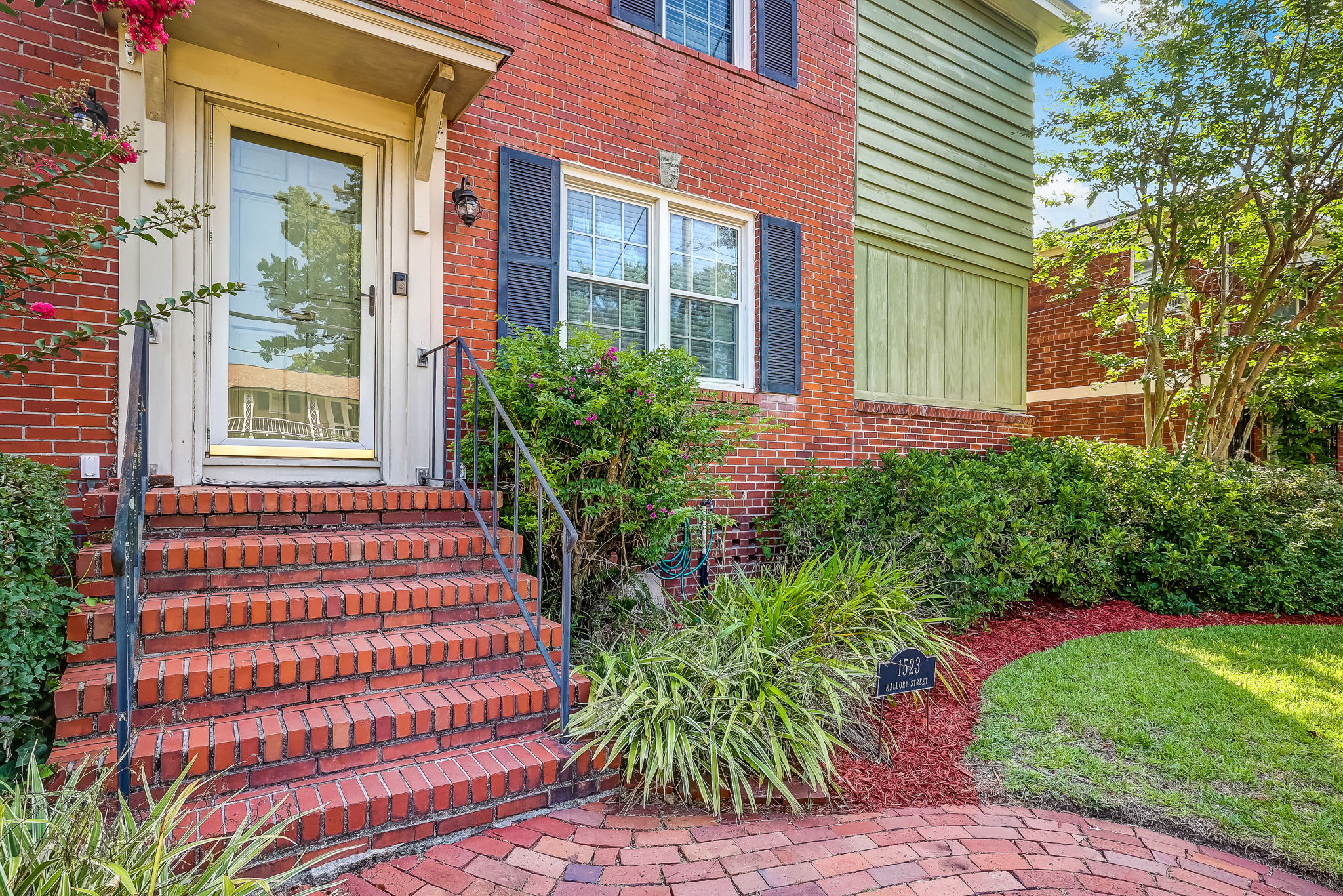 Front Entry Detail