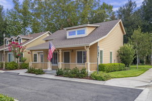  Photo 0