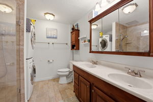  Photo 24