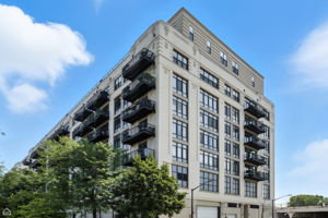 1524 S Sangamon St 414S_002